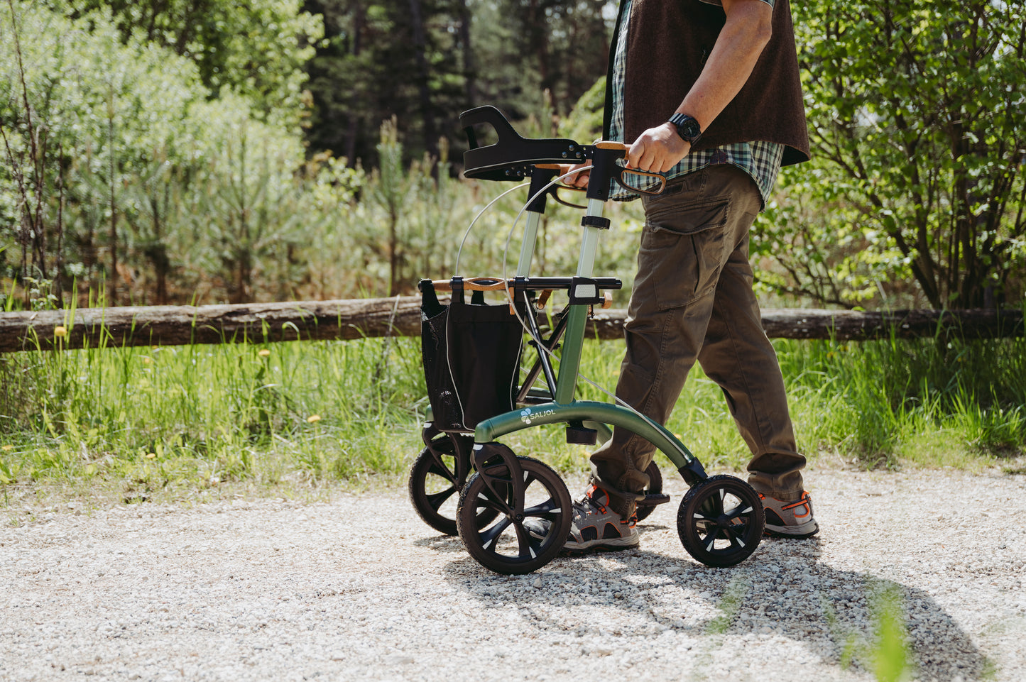 Saljol Allround Rollator mit Vollausstattung