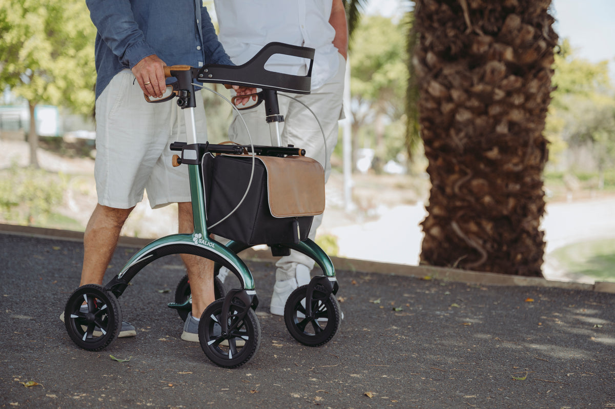 Saljol Carbon Rollator mit Vollausstattung