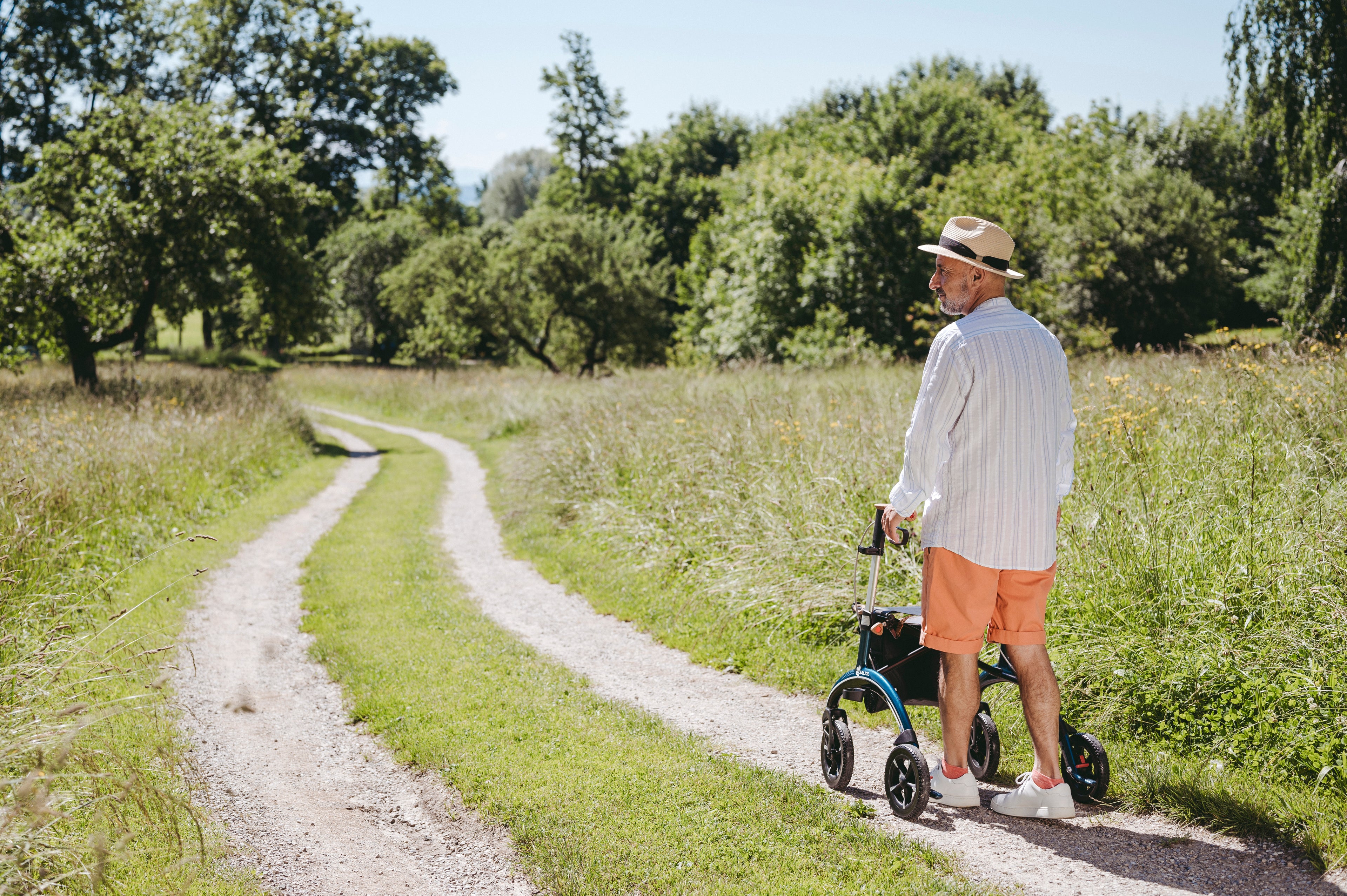 Video laden: Video über Wohnraumrollator von Saljol