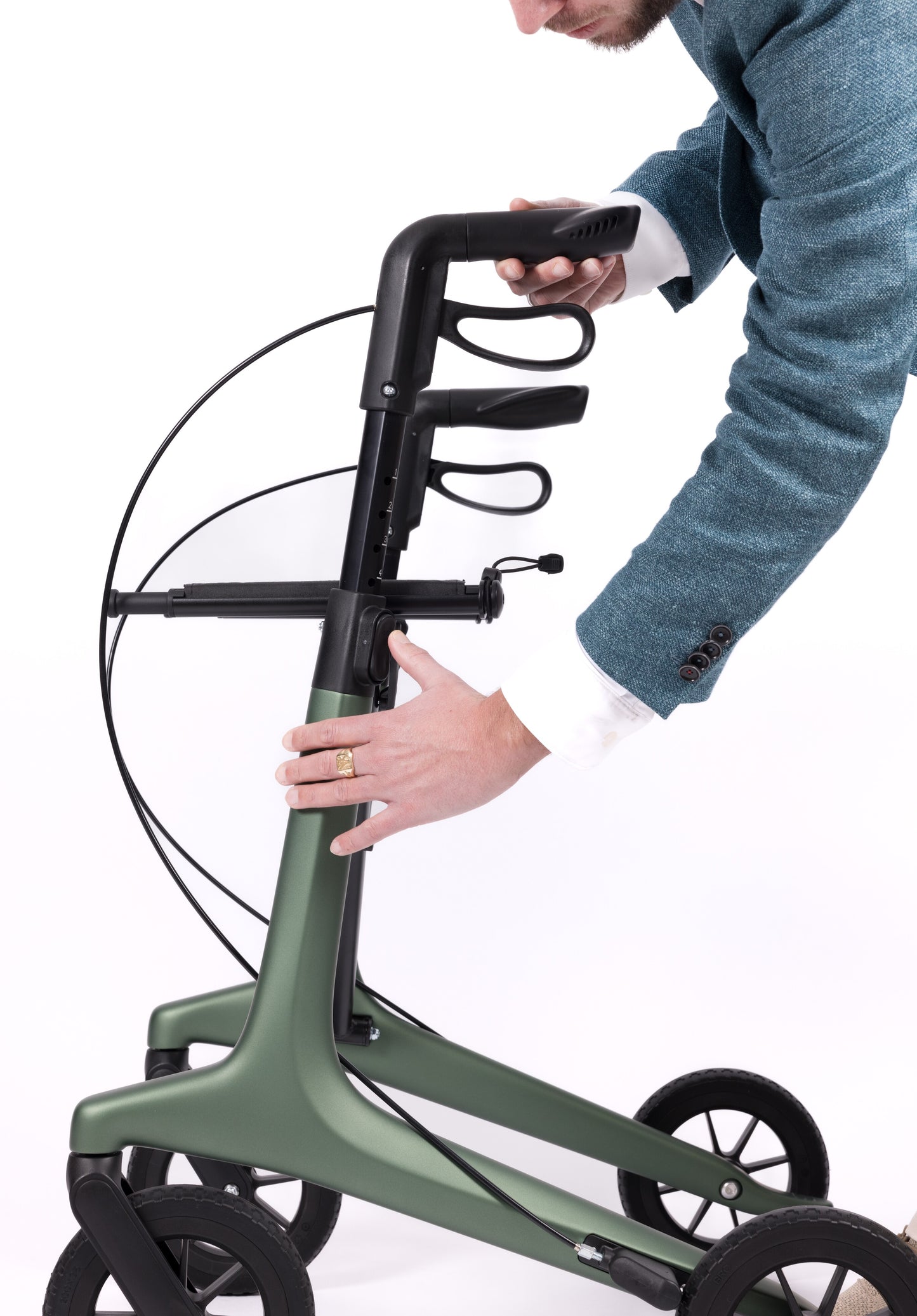 WheelzAhead Carbon All-In Rollator