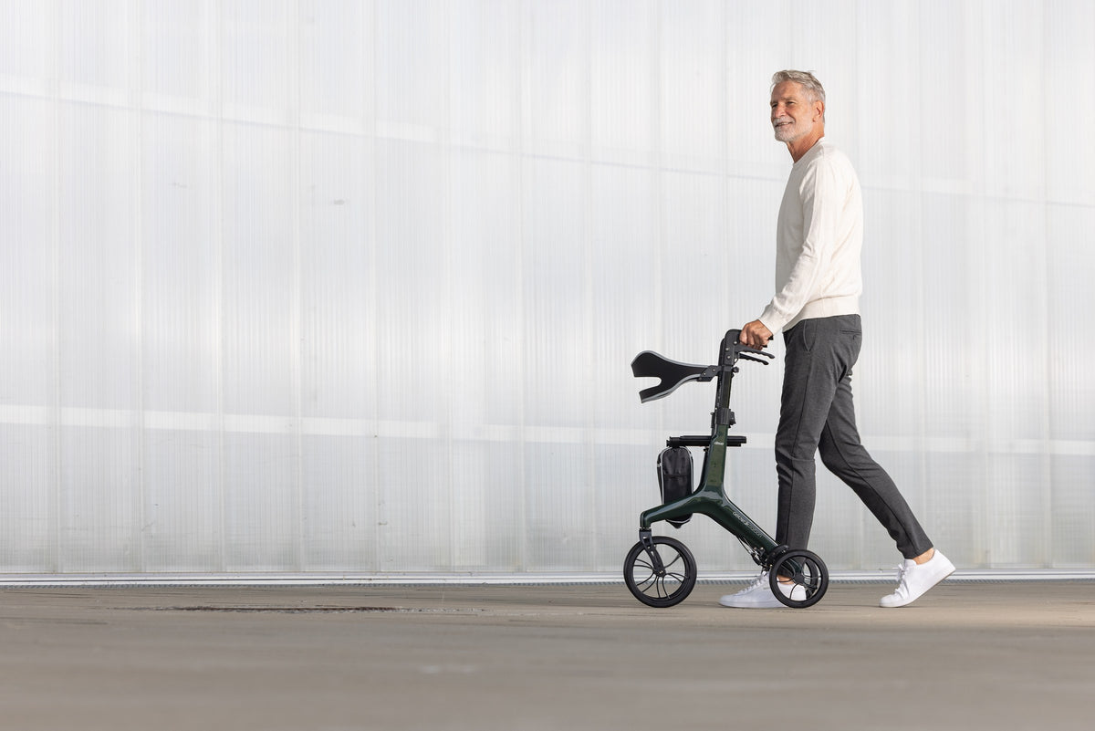 Load video: Video about Saljol's indoor rollator