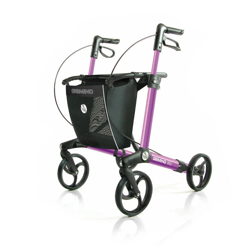 Sunrise Gemino 30 Rollator in Pink (Flieder) mit Standardrädern, von schräg vorne - Leichtgewicht-Rollator