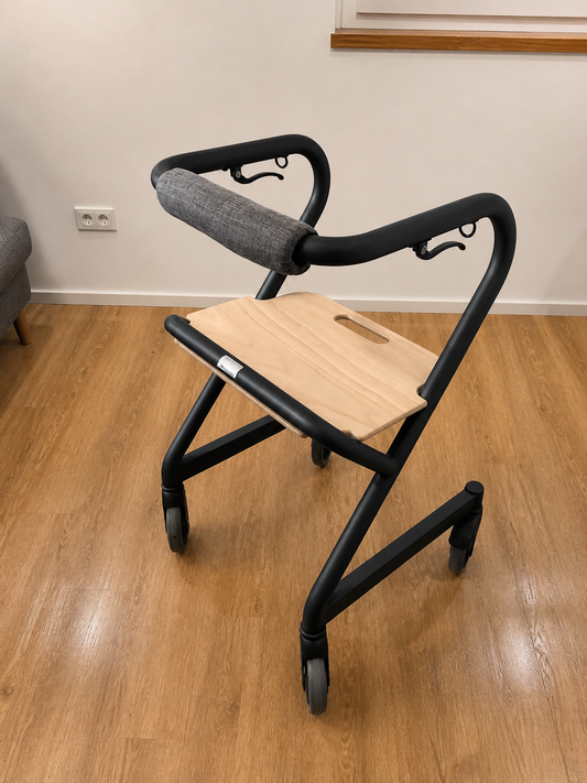 Saljol Wohnraumrollator gebraucht, Sitzhöhe 56 cm, in der Frontansicht - gebrauchter Rollator günstig