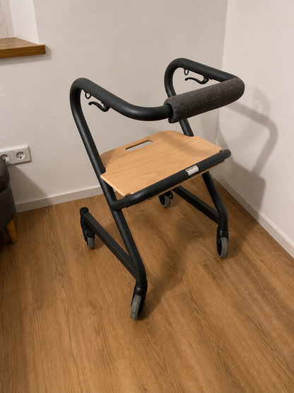 Saljol Wohnraumrollator gebraucht, Sitzhöhe 56 cm, von der Seite - gebrauchter Rollator günstig